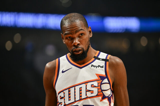 O envio comercial de Kevin Durant é retomar agressivo ao proveniente de semanas

