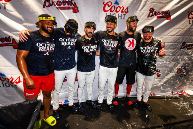 O escritor MLB pede que os Braves refazem com US $ 15 milhões veteranos

