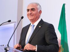 Príncipe herdeiro iraniano exilado diz que está pronto para liderar o Irã “assim que a República Islâmica cair” O excelente príncipe parece que ele liderou os residentes iranianos no final da República Islâmica: "Nosso momento do Muro de Berlim"