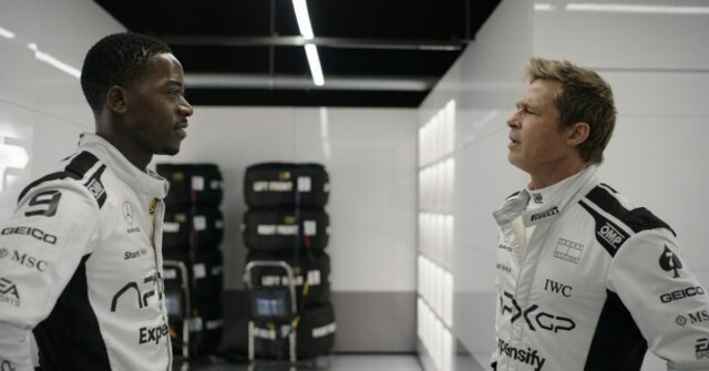 O filme F1 é um sucesso cinematográfico, no caminho certo para executar demais a bilheteria combinada de todos os filmes anteriores da Apple Originals


