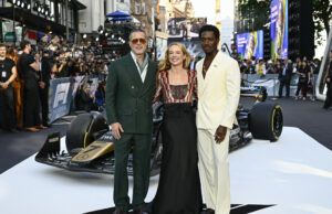 O filme de F1 ‘F1 termina com US $ 10 m na primeira vez na abertura do fim de semana O filme de F1 'F1 termina com US $ 10 m na primeira vez na abertura do fim de semana