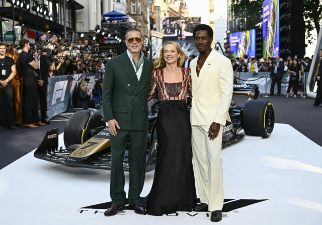 O filme de F1 'F1 termina com US $ 10 m na primeira vez na abertura do fim de semana

