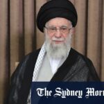 A maior aiatolá Ali Khonenei televisionou a oração depois que Israel atacou o Irã.