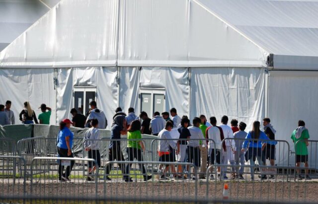 O governo Trump coloca Dei no centro da última disputa legal no caso da oferta da família na Califórnia na Califórnia

