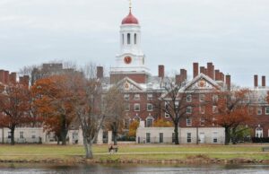 O governo Trump observa que Harvard não protege os estudantes judeus, ameaça todos os fundos O governo Trump observa que Harvard não protege os estudantes judeus, ameaça todos os fundos