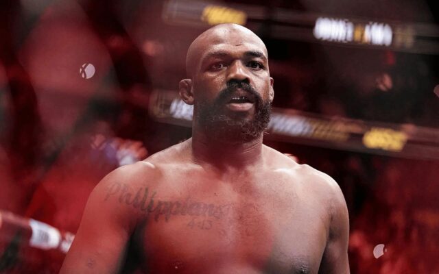 "O hit e a corrida de Lady Grávida foi limpo do hit and run" - o ex -caça do UFC afirma que Jon Jones está no meio das últimas acusações de crime

