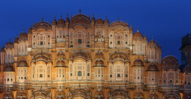 A Apple recebe uma boa posição na Índia, um esforço para a produção de iPhone | A foto mostra Hawa Mahal em Jaipur