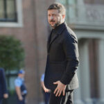 O mercado de exibição na desativação das roupas de Zelensky, que também não é um vestido