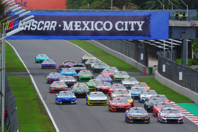 O motorista da NASCAR matou com multa de US $ 50 mil após um comentário inadequado no México

