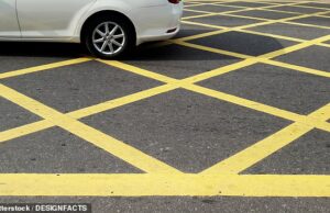 O motorista multas £ 1 milhão no ano passado por um tipo de violação de trânsito depois que os conselhos receberam novos poderes para estender a guerra contra os motoristas Um surpreendente £ 998.640 dos anúncios de penalidade foi emitido ao motorista em 2024 para cruzamentos de caixas amarelas fora de Londres e Cardiff. O conselho tem sido apenas poderes para impor esse tipo de violação dos negócios desde 2022 e nem todas as autoridades se candidataram a tomar o poder de execução da polícia