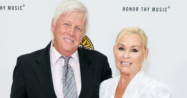 Randy White e Lorrie Morgan em 2022.