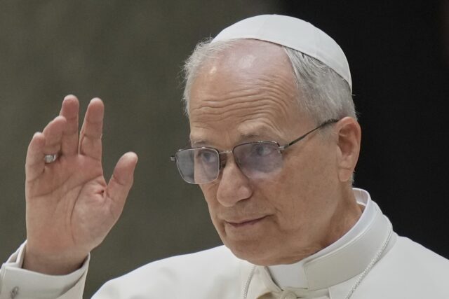 O papa Leo Bishop é ação contra Trump Migrando Crack

