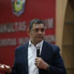 O período da posição do DPRD e dos chefes regionais é considerado determinado após a decisão do Tribunal Constitucional em relação à redução das eleições nacionais é separada