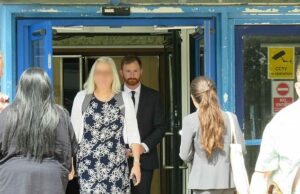 O policial disse a uma mulher que ele conheceu Tinder que sequestrava, estupraria e mataria -a em ecos refrescantes para o caso Sarah Everard, ouviu um tribunal Andrew Holmes (foto) era um funcionário da polícia de Hampshire quando, durante uma conversa com uma mulher em Tinder, em agosto do ano passado, o jogador de 32 anos disse que, se se conhecesse, sequestraria, estuprar e matá-la e queimá-la