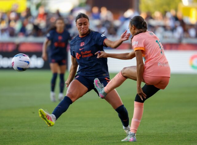 O portão recuperou de Barbra Banda significa que Orlando Pride fecha a vitória contra o Bay FC

