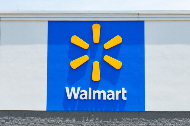 O post do Walmart sobre inundado grelhado com comentários negativos

