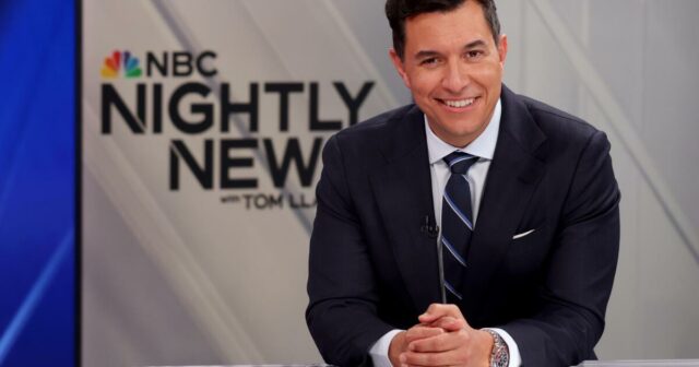 O que Lester Holt disse a Tom Claas antes de entregar 'NBC Nightly News'

