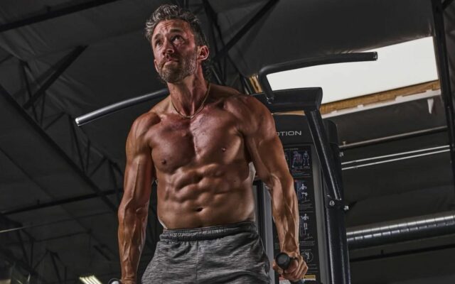 O que aconteceu com a parede de Tyler? MRBEAST Coach de Fitness morrendo devido à toxicidade da mitraginina

