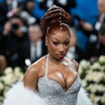 O que aconteceu entre Megan Thee Stallion e Carl Crawford? O escândalo do caso foi investigado como CEO da mensagem de swoutout da gravadora online