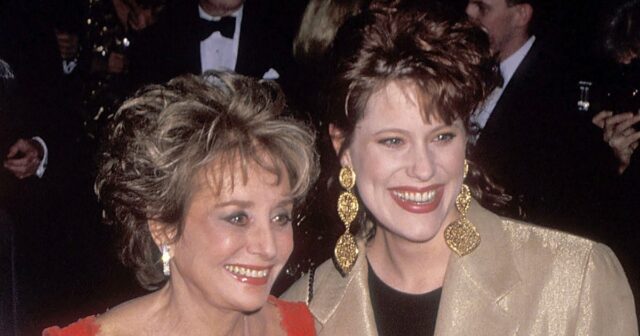 Barbara Walters e sua filha Jacqueline Guber em 1990.