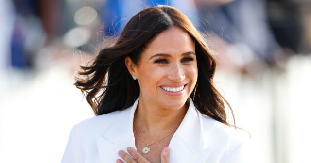 O segredo de Meghan Markle para ser sem esforço é elegante? Estes 13 botões

