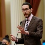 O senador Scott Wiener, o estado, está se preparando para se candidatar ao assento do Congresso de Nancy Pelosi