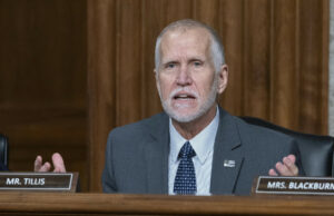 O senador Thom Tillis não procurará outro mandato após a votação de Trump Bill O senador Thom Tillis não procurará outro mandato após a votação de Trump Bill