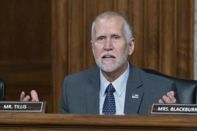 O senador Thom Tillis não procurará outro mandato após a votação de Trump Bill

