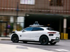 Federais perguntam a Waymo sobre robotáxis passando repetidamente por ônibus escolares em Austin O serviço comercial robotaxi da Uber e Waymo está aberto aos negócios em Atlanta