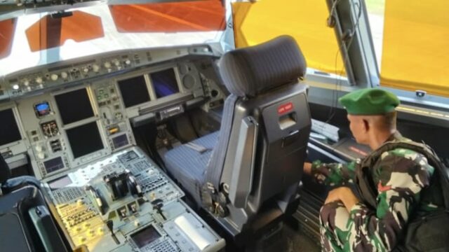 O tempo tenso da equipe de TNI Jihandak vasculhou as aeronaves da Saudia Airlines que ficaram aterrorizadas com a bomba

