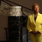 Oakland tem um relacionamento único com Juneteenth. Assim também a prefeita Barbara Lee.