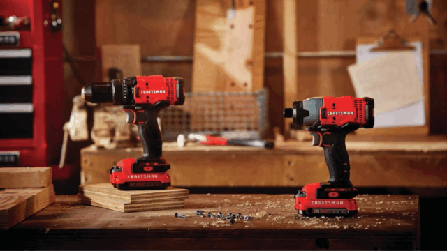 Craftsman v20 Max sem fio e driver de impacto, kit de combinação de ferramentas elétricas com 2 baterias e carregador (CMCK200C2am)
