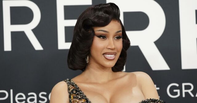 Okurrr! O segundo ano do álbum de cardi b 'sou o drama?' Finalmente pronto para lançar neste outono

