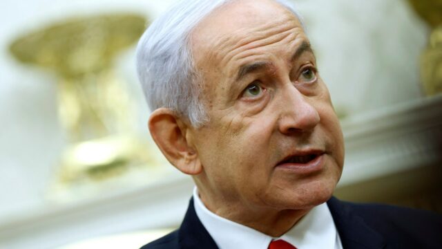Olhando para a história, Benjamin Netanyahu para fins de ressurreição política

