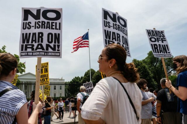 Os Estados Unidos estão na guerra com o Irã? Quem tem a explicação da explicação?

