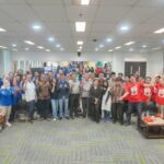 Os estudantes da Associação de Forças da Universidade de Prastiya Mulaya tem um debate aberto: 2 candidatos ao presidente geral de idéias