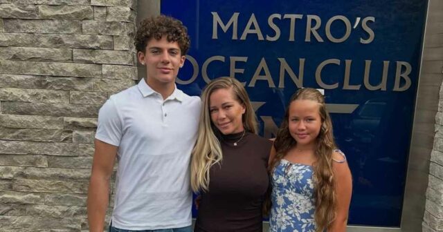 Kendra Wilkinson Ex Hank Basketts Fotos com seu álbum de família 2 Kids