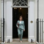 Chanceler Rachel Reeves deixa a NO11 Downing Street antes da declaração da primavera