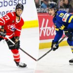 Victor Eklund #18 Equipes da Suécia no segundo período contra a equipe semi -final da Finlândia durante o campeonato mundial júnior IIHF em canadense no Canadian Tire Center em 4 de janeiro de 2025 em Ottawa, Ontário, Canadá.
