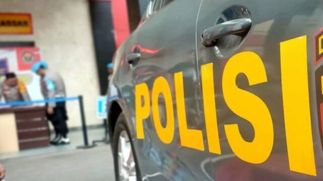 Os jornalistas são vítimas de agressão na parada do conselho da cidade após a cobertura, a polícia conduziu uma investigação

