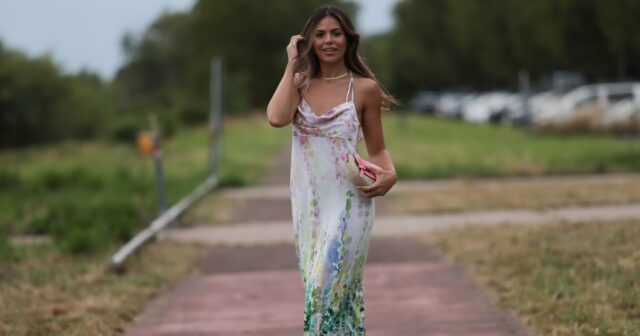 Os pequenos compradores não podem parar de comprar este vestido de convidado de casamento que 'se adapta a uma luva'

