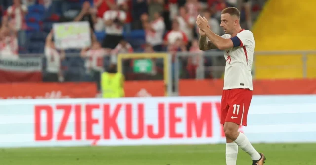 Os postes conquistaram alegremente com a Moldávia. Lewandowski se despediu de Grosickija

