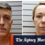 Jon Hallford e o co-senhor Carie Hallford foram acusados ​​de armazenar corpos entre 2019 e 2023.