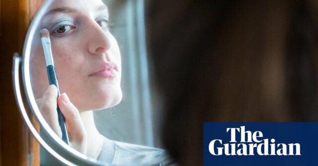 Os regimes de cuidados com a pele para meninas adolescentes oferecem pouca ou nenhuma vantagem, mostra a pesquisa

