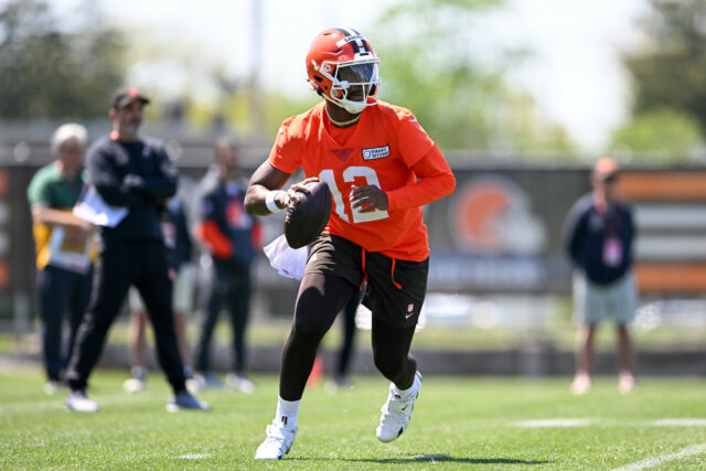 Os últimos bandidos de Sanders têm Browns QB que termina uma sala de fome

