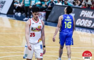 PBA: Parece negar Santilla, chuva ou brilho Pogoy como Bolick Leonard Santilla PBA durante a Copa das Filipinas, o jogo entre os pintores de Rain ou Shine Elasto e TNT Tropang 5G.