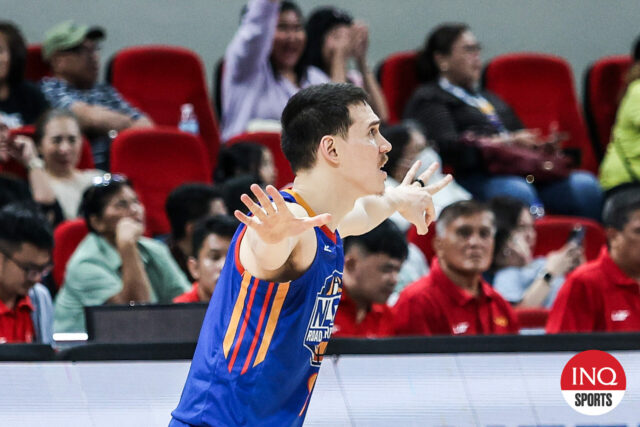 Robert Bolick, estrela do Llex Road Warriors, está jogando contra o Rain ou Shine Elastopainters nas quartas de final da PBA Filipin Cup.