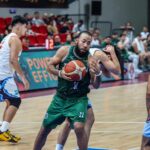 Terrafirma Dyip'in Stanley Pringle, um jogo da PBA Filipin Cup violou 5.000 pontos.