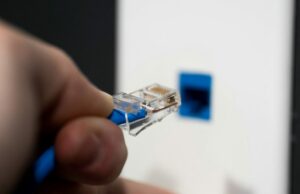 Não é apenas você: um problema de cloudflare é quebrar os sites para alguns usuários ICLOUD Private Regly RECOLVADO | Conectando um cabo Ethernet