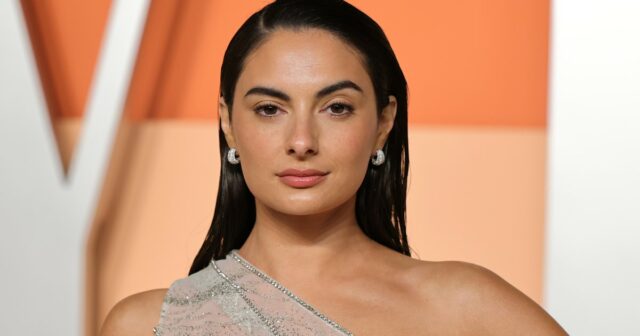 Paige Exorbo diz que essa loção de US $ 38 é 'tão bem' para a pele brilhante

